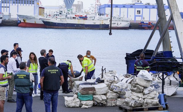 Tây Ban Nha thu giữ gần 3 tấn cocaine giấu trong thuyền đánh cá - Ảnh 1.