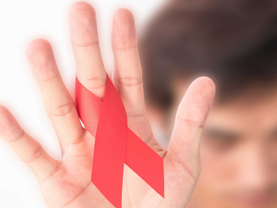 Quan niệm sai lầm làm ảnh hưởng đến công tác chống dịch HIV và đậu mùa khỉ - Ảnh 1.