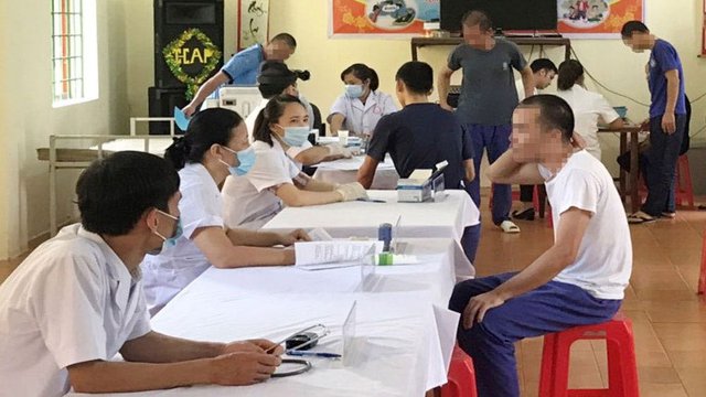 Bắc Giang: Đưa hàng trăm người nghiện đi cai bắt buộc theo quy định mới - Ảnh 1.