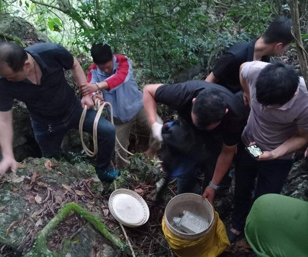 Cao Bằng: Bắt giữ hàng chục bánh heroin giấu trong hang đá - Ảnh 2.