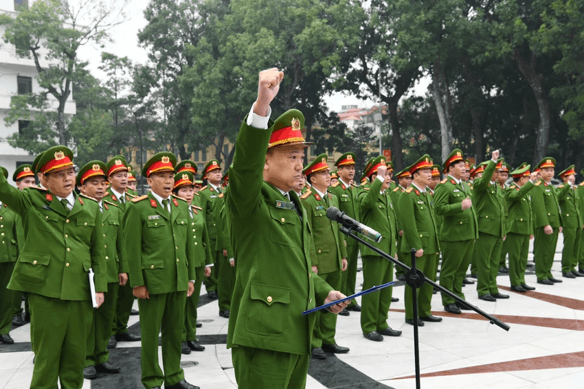 Thầm lặng những chiến công- Ảnh 1.