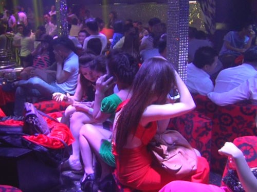 Chủ nhà hàng Hàn Quốc lĩnh án khi để tiếp viên bán dâm ở TPHCM- Ảnh 1. Chủ nhà hàng Hàn Quốc lĩnh án khi để tiếp viên bán dâm ở TPHCM- Ảnh 1.
