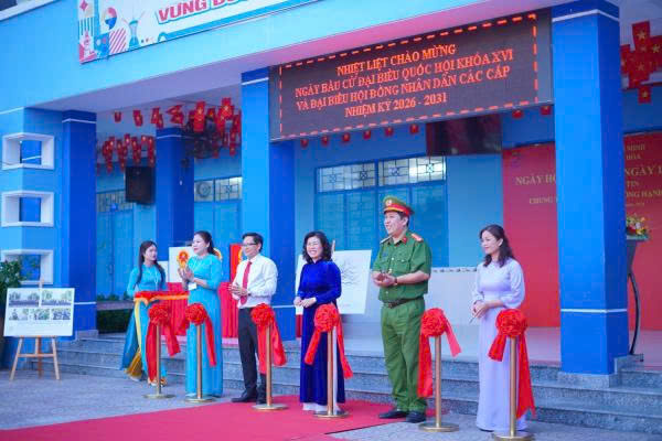 TPHCM có 'Điểm giáo dục phòng, chống ma túy' đầu tiên trong trường học - Ảnh 1.