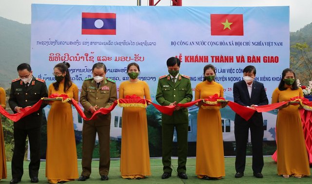 Viet Nam, Laos hold bilateral ministerial- level conference on drug prevention cooperation - Ảnh 1.