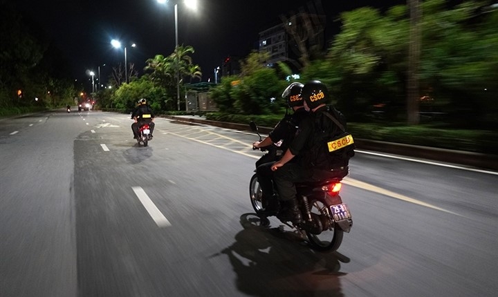 Cảnh sát Cơ động là lực lượng thiết yếu trong bảo vệ trật tự và an ninh tại Việt Nam. Xem hình ảnh để tìm hiểu thêm về nhiệm vụ của một cảnh sát Cơ động và những đóng góp của họ cho đất nước.