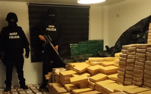 Ecuador thu giữ gần 4 tấn cocaine trong 2 chuyên án