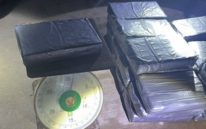Tiền Giang: Phát hiện thêm hàng chục gói nghi ma túy trôi dạt vào bờ biển