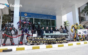 Thái Lan thu giữ 320 kg ketamine giấu trong robot khổng lồ