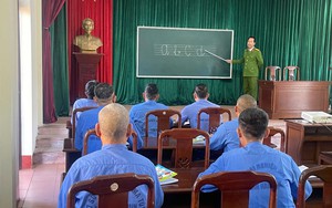 Xóa mù chữ cho học viên tại Cơ sở cai nghiện ma túy số 3