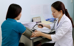 Những ‘vùng sáng’ trong dự phòng lây truyền HIV từ mẹ sang con