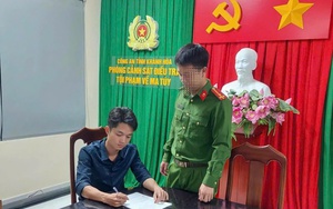 Đối tượng truy nã về ma túy ra đầu thú sau khi nhận thư kêu gọi