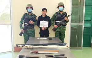 Bắt giữ đối tượng tàng trữ ma túy, phát hiện thêm nhiều hung khí