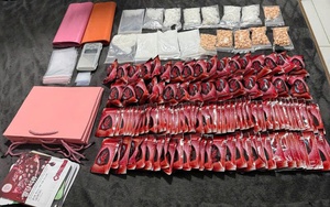 Triệt phá đường dây ma túy qua 'shipper' thu giữ gần 5kg ma túy tại Hà Nội