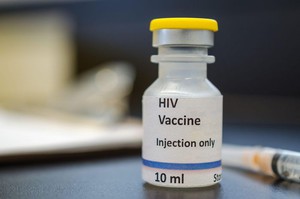 Phương pháp chữa HIV đột phá sắp được thử nghiệm trên người
