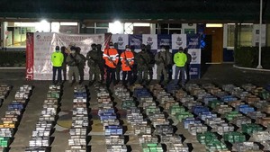 Colombia bắt giữ 5,4 tấn cocaine trên tàu cao tốc