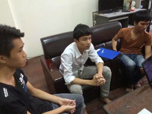 Hà Nội: Phá hàng loạt web đen, tạm giữ nhiều sinh viên