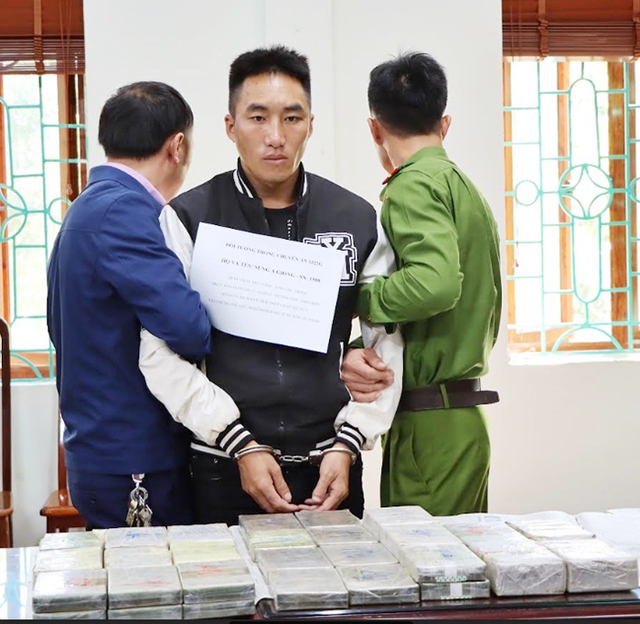 Thu giữ 40 bánh heroin, Công an tỉnh Lai Châu nhận thư khen  - Ảnh 1.