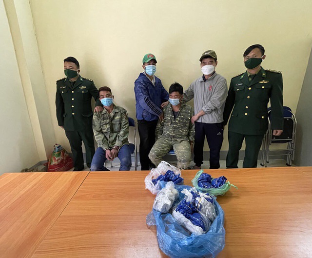 Điện Biên: Bắt hai anh em ruột cùng 9 nghìn viên ma túy - Ảnh 1. Điện Biên: Bắt hai anh em ruột cùng 9 nghìn viên ma túy - Ảnh 1.