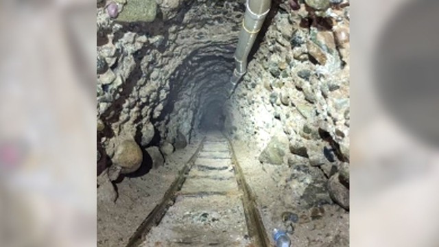 Phát hiện đường hầm ma túy khổng lồ xuyên biên giới Mỹ - Mexico - Ảnh 3.