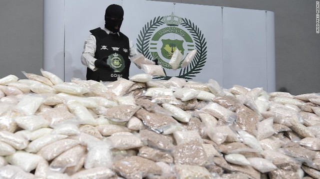 Ả Rập Xê Út bắt giữ kỷ lục 47 triệu viên amphetamine giấu trong lô hàng bột mì - Ảnh 1.