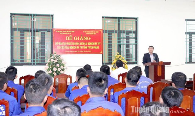Tuyên Quang: Bế giảng 2 lớp đào tạo nghề cho học viên cai nghiện ma túy- Ảnh 1.