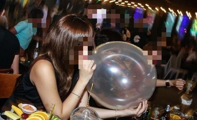 Cần giám sát, quản lý chặt chẽ việc buôn bán, nhập khẩu khí N2O- Ảnh 1. Cần giám sát, quản lý chặt chẽ việc buôn bán, nhập khẩu khí N2O- Ảnh 1.