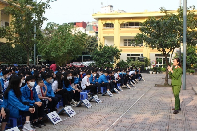 Gần 1.300 học sinh Hà Nội được tuyên truyền về phòng, chống ma túy - Ảnh 1.