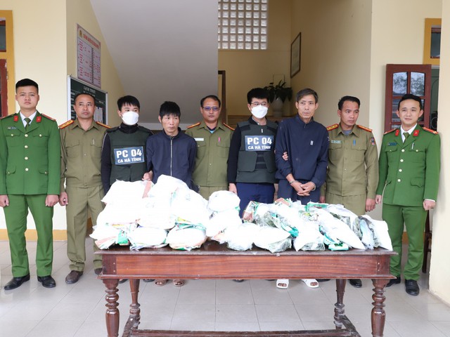 Phối hợp với Công an Lào bắt giữ 31 kg ma túy - Ảnh 1.