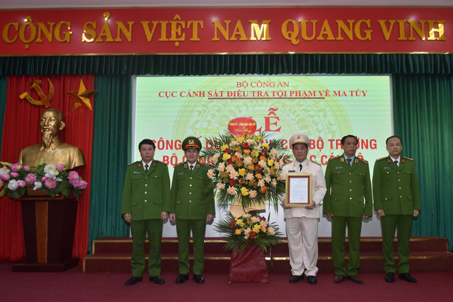 Điều động Phó Cục trưởng Cảnh sát PCCC&CNCH giữ chức Phó Cục trưởng Cảnh sát ma túy - Ảnh 2.