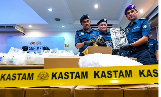 Malaysia thu giữ 380 kg ma túy tại sân bay Kuala Lumpur- Ảnh 1.