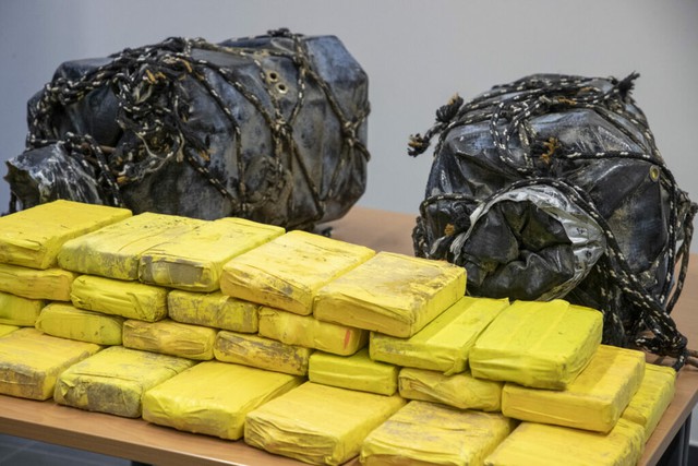 Senegal thu giữ hơn 1 tấn cocaine- Ảnh 1.