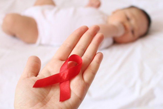 Triển khai tháng cao điểm dự phòng lây truyền HIV từ mẹ sang con năm 2024- Ảnh 1.