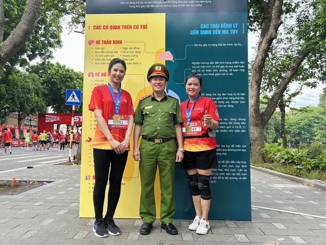 Hoa hậu Ngọc Hân, cầu thủ Đoàn Văn Hậu tham gia chạy vì cộng đồng không ma túy- Ảnh 3.