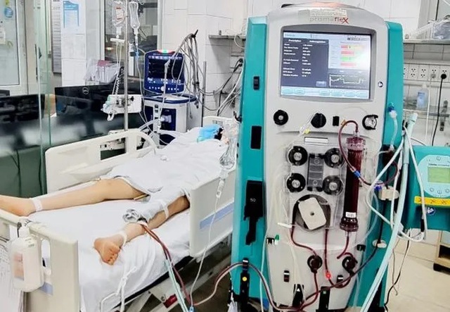 Cứu sống cô gái suy đa tạng do ngộ độc ma túy tổng hợp- Ảnh 1. Cứu sống cô gái suy đa tạng do ngộ độc ma túy tổng hợp- Ảnh 1.