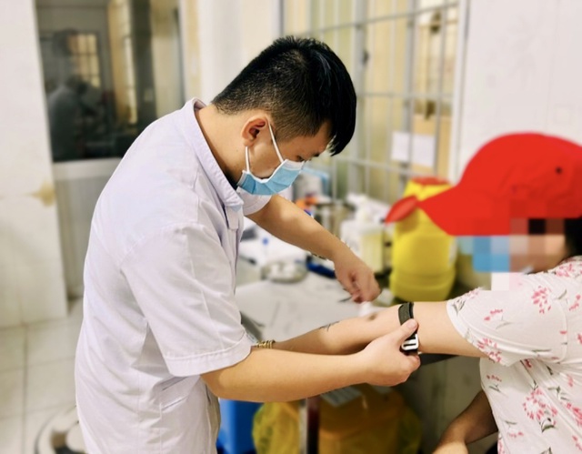 Quảng Ninh: Chú trọng hoạt động giám sát trọng điểm HIV để giảm người nhiễm mới- Ảnh 1.