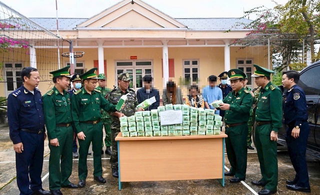 Nghệ An kiên trì mục tiêu ‘Xã sạch về ma túy’, giữ vững vùng biên an toàn- Ảnh 1. Nghệ An kiên trì mục tiêu ‘Xã sạch về ma túy’, giữ vững vùng biên an toàn- Ảnh 1.