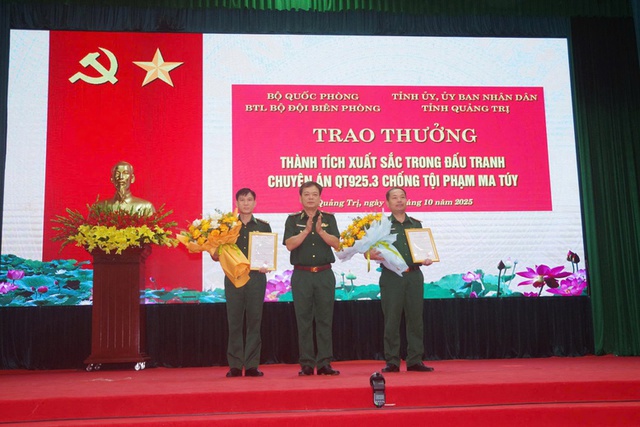 Khen thưởng chuyên án bắt giữ 2 đối tượng, thu giữ 500kg ma túy tại Quảng Trị- Ảnh 1. Khen thưởng chuyên án bắt giữ 2 đối tượng, thu giữ 500kg ma túy tại Quảng Trị- Ảnh 1.
