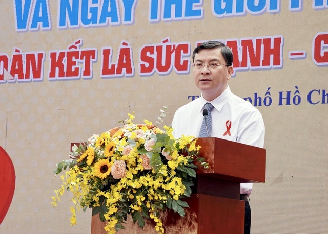 Hơn 1.500 đại biểu tham gia mít tinh hưởng ứng 35 năm Việt Nam ứng phó với HIV/AIDS- Ảnh 3.