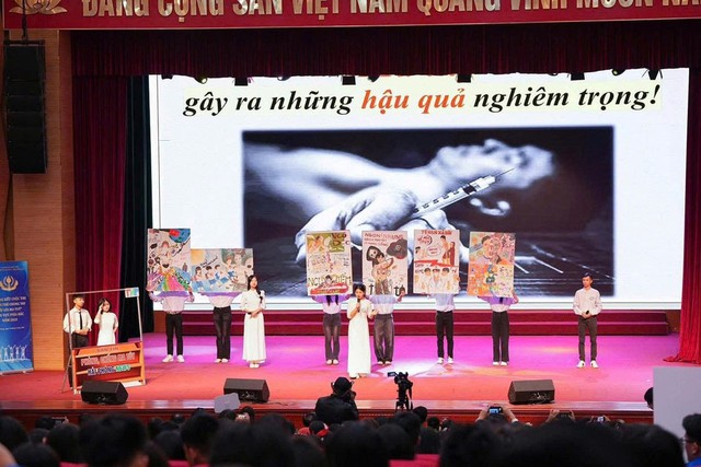 Đẩy mạnh phòng, chống ma túy trong học đường: Phát huy vai trò xung kích của tuổi trẻ- Ảnh 2.