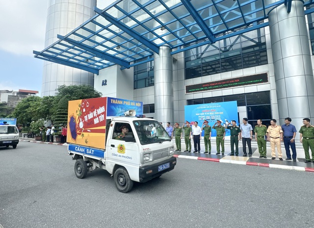 Hà Nội mít tinh hưởng ứng Ngày toàn dân phòng, chống ma túy: Cả cộng đồng cùng hành động- Ảnh 3. Hà Nội mít tinh hưởng ứng Ngày toàn dân phòng, chống ma túy: Cả cộng đồng cùng hành động- Ảnh 3.
