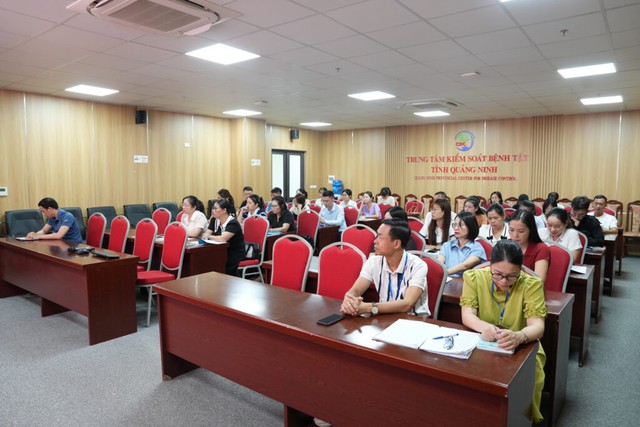 Nâng cao năng lực tư vấn xét nghiệm HIV cho cán bộ y tế tuyến cơ sở- Ảnh 1. Nâng cao năng lực tư vấn xét nghiệm HIV cho cán bộ y tế tuyến cơ sở- Ảnh 1.