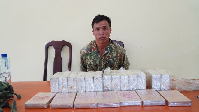 Phá đường dây buôn bán ma túy 44 bánh heroin tại Điện Biên- Ảnh 1. Phá đường dây buôn bán ma túy 44 bánh heroin tại Điện Biên- Ảnh 1.