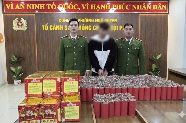 Bắt giữ các đối tượng tàng trữ ma túy và hơn 80kg pháo- Ảnh 1.