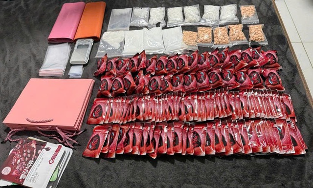 Triệt phá đường dây ma túy qua 'shipper' thu giữ gần 5kg ma túy tại Hà Nội- Ảnh 1.