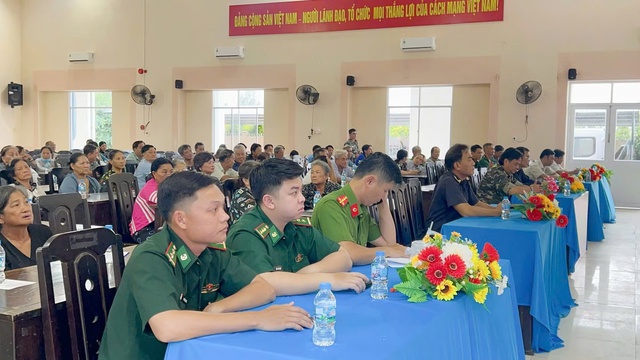 Nâng cao cảnh giác, ngăn chặn ma túy tại 2 cửa khẩu biên giới Việt Nam-Campuchia- Ảnh 1. Nâng cao cảnh giác, ngăn chặn ma túy tại 2 cửa khẩu biên giới Việt Nam-Campuchia- Ảnh 1.