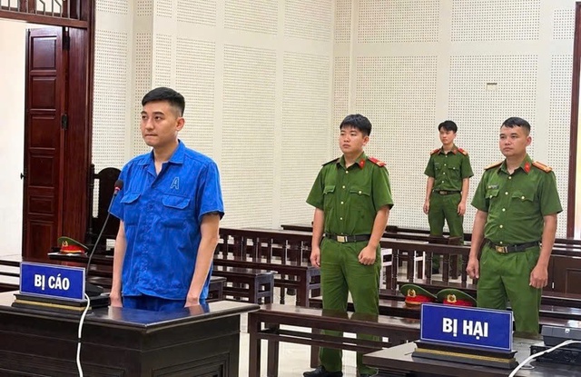 Đối tượng lĩnh hơn 22 năm tù vì mua bán ma túy và tàng trữ súng, pháo nổ- Ảnh 1. Đối tượng lĩnh hơn 22 năm tù vì mua bán ma túy và tàng trữ súng, pháo nổ- Ảnh 1.