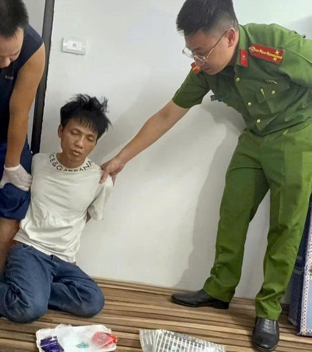 Công an TP. Hà Nội thu giữ hơn 500g ma túy sau khám xét nơi ở của đôi nam, nữ - Ảnh 1.