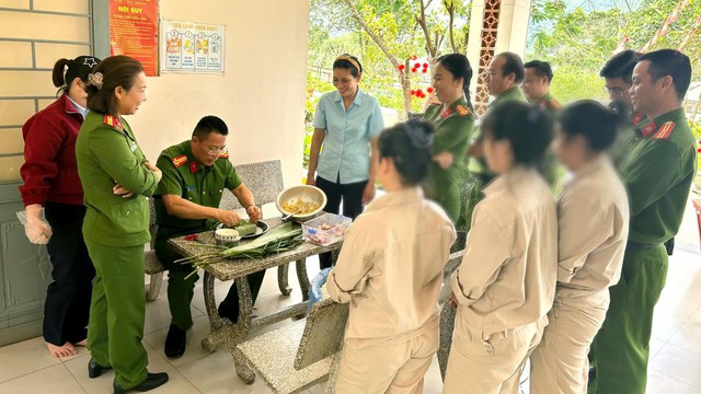 ‘Tết nghĩa tình’ – điểm tựa cho những hành trình trở về- Ảnh 2.