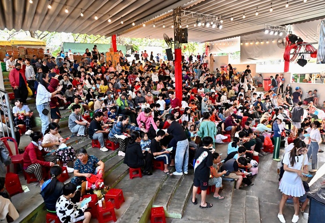 'Hạt gạo chia đôi' – chung tay góp ‘Tết ấm’ cho trẻ bị ảnh hưởng bởi HIV/AIDS- Ảnh 2.