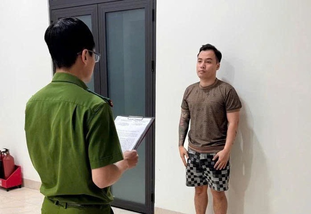 Đối tượng bị truy nã đã đầu thú sau thời gian trốn sang Campuchia- Ảnh 1. Đối tượng bị truy nã đã đầu thú sau thời gian trốn sang Campuchia- Ảnh 1.